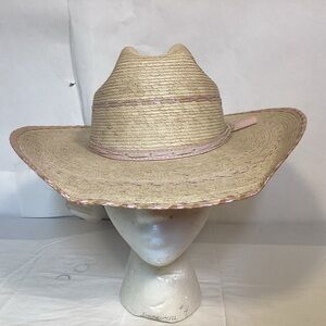 Bullhide Women’s Candy Kisses Cowboy Hat Natural color with Pink  Highlights